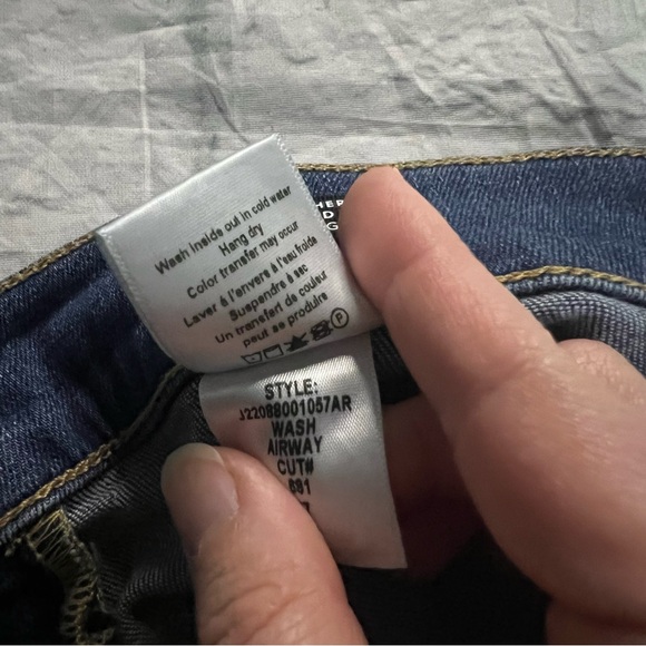 Veronica Beard Sheridan Exaggerated Flare High Rise Jeans Airway - Picture 7 of 10